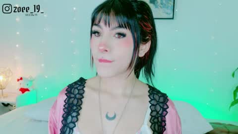 Zoe  online show from 04/26/26, 04:21