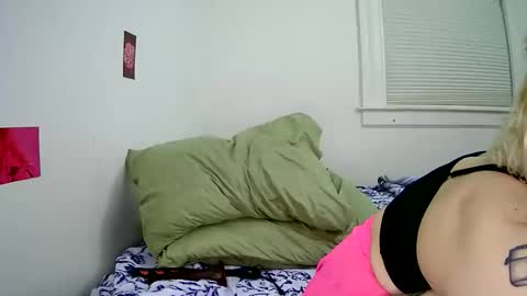 Bella online show from 02/15/26, 06:54