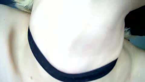 Snapshot of cutefemme chatting on 05/14/26, 04:08 Bella online show from 05/14/26, 04:08