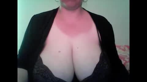 Snapshot of cutejessytom chatting on 02/23/25, 02:35 Jessy online show from 02/23/25, 02:35