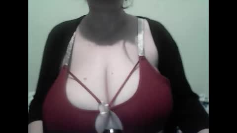 Snapshot of cutejessytom chatting on 11/19/25, 09:26 Jessy online show from 11/19/25, 09:26