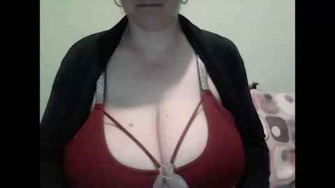 Snapshot of cutejessytom chatting on 01/06/26, 07:01 Jessy online show from 01/06/26, 07:01