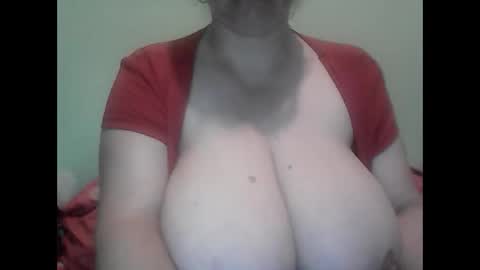 Snapshot of cutejessytom chatting on 06/06/26, 05:12 Jessy online show from 06/06/26, 05:12