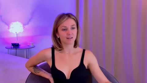 cutemirage online show from 10/29/25, 03:03