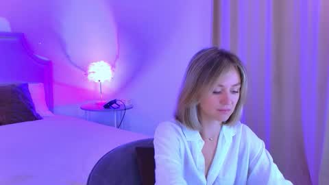 cutemirage online show from 11/02/25, 02:30