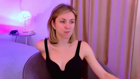 cutemirage online show from 11/27/25, 02:30