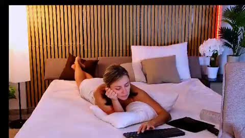 cutemirage online show from 07/15/26, 03:17