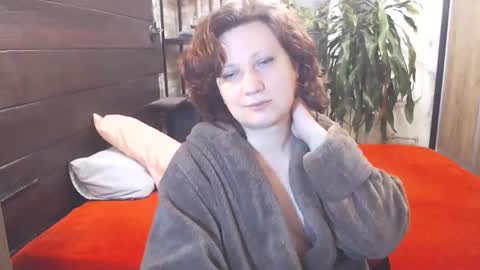 Snapshot of cutemoan chatting on 05/02/26, 09:42 Rita online show from 05/02/26, 09:42