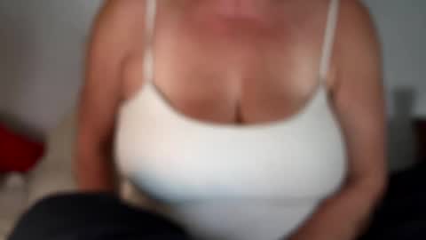 CuteNlil online show from 01/09/25, 11:25