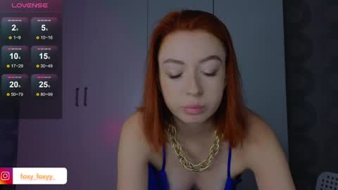 Snapshot of cuteroxyfoxyy chatting on 04/05/26, 11:18 Roxy online show from 04/05/26, 11:18