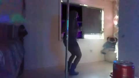 Snapshot of cuteshotkiki chatting on 02/19/26, 04:58 mary mack online show from 02/19/26, 04:58