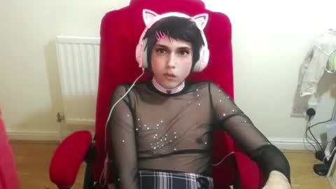 Snapshot of cutest_princess chatting on 10/23/25, 10:08 cutest_princess online show from 10/23/25, 10:08