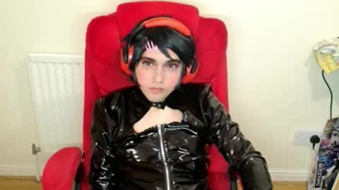 Snapshot of cutest_princess chatting on 02/17/26, 11:00 cutest_princess online show from 02/17/26, 11:00