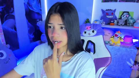 Snapshot of cutestephuwu chatting on 12/28/24, 02:32  - independent model online show from 12/28/24, 02:32