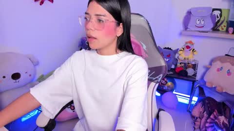 Snapshot of cutestephuwu chatting on 10/18/25, 01:08  - independent model online show from 10/18/25, 01:08