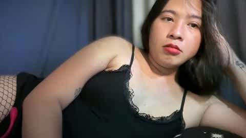 cute online show from 04/27/26, 05:27