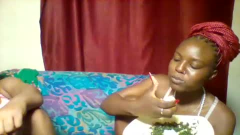 cutey_lunar online show from 01/31/25, 01:33