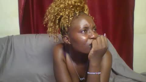 cutey_lunar online show from 02/26/25, 10:09