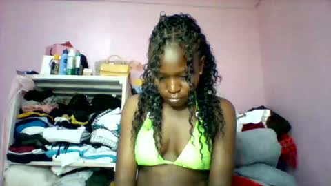 cutezola online show from 09/09/25, 06:46