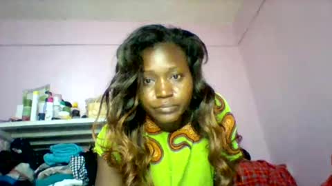 cutezola online show from 10/05/25, 05:06