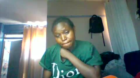 cutezola online show from 12/15/25, 07:12