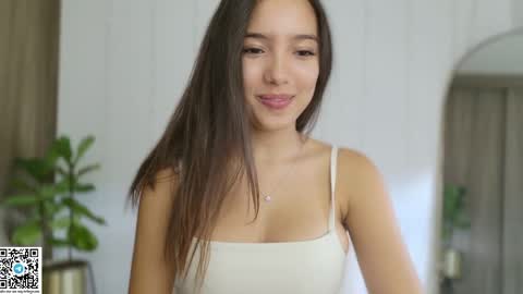 Snapshot of cutie18_angel chatting on 05/12/26, 06:38 angela online show from 05/12/26, 06:38