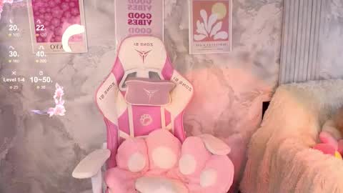 Snapshot of cutie_angels chatting on 09/20/25, 04:13 HelloMy name Eva online show from 09/20/25, 04:13