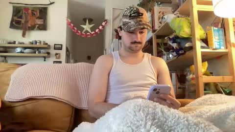 Snapshot of cutie_boy97 chatting on 02/18/26, 03:52 biddy online show from 02/18/26, 03:52