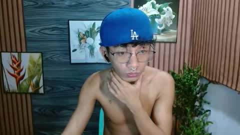cutie_mico online show from 11/19/25, 10:37