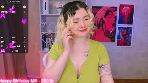 Snapshot of cutie_mili chatting on 01/25/25, 07:28 mili online show from 01/25/25, 07:28