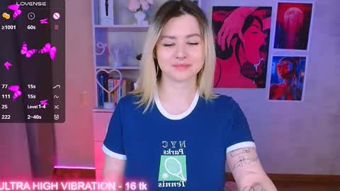 Snapshot of cutie_mili chatting on 02/11/25, 08:52 mili online show from 02/11/25, 08:52