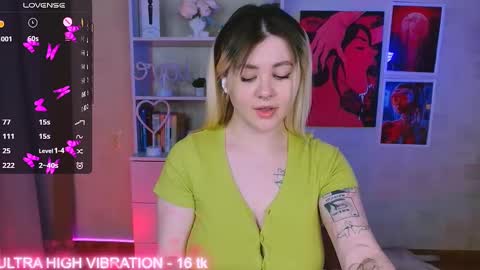 Snapshot of cutie_mili chatting on 02/13/25, 05:16 mili online show from 02/13/25, 05:16