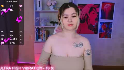 Snapshot of cutie_mili chatting on 02/13/25, 10:22 mili online show from 02/13/25, 10:22