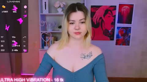 Snapshot of cutie_mili chatting on 02/15/25, 05:19 mili online show from 02/15/25, 05:19