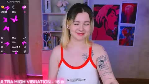 Snapshot of cutie_mili chatting on 02/18/25, 09:43 mili online show from 02/18/25, 09:43