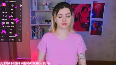 Snapshot of cutie_mili chatting on 02/26/25, 02:59 mili online show from 02/26/25, 02:59