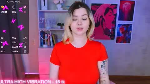 Snapshot of cutie_mili chatting on 03/01/25, 10:45 mili online show from 03/01/25, 10:45