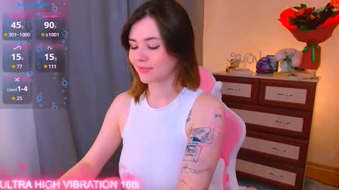 Snapshot of cutie_mili chatting on 09/29/25, 07:24 mili online show from 09/29/25, 07:24