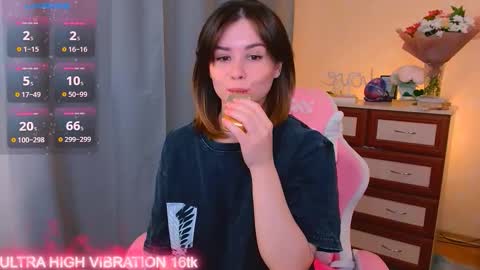 Snapshot of cutie_mili chatting on 10/11/25, 07:51 mili online show from 10/11/25, 07:51