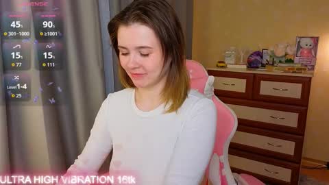 Snapshot of cutie_mili chatting on 11/13/25, 07:51 mili online show from 11/13/25, 07:51