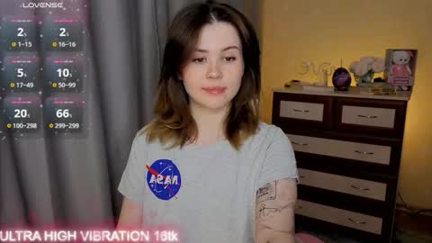 Snapshot of cutie_mili chatting on 12/18/25, 09:48 mili online show from 12/18/25, 09:48