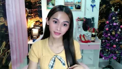 Snapshot of cutie_mitcha chatting on 10/18/25, 03:53 cutie_mitcha online show from 10/18/25, 03:53