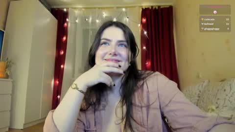 Snapshot of cutie_pearl chatting on 10/31/25, 03:13 Pearl online show from 10/31/25, 03:13