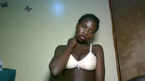 Snapshot of cutie_plush chatting on 05/16/26, 08:07 cutieplush online show from 05/16/26, 08:07