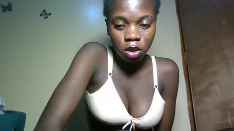Snapshot of cutie_plush chatting on 05/16/26, 08:18 cutieplush online show from 05/16/26, 08:18