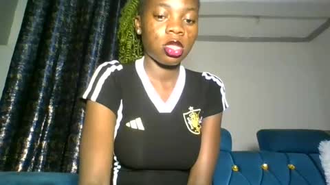 Snapshot of cutie_plush chatting on 07/12/26, 07:05 cutieplush online show from 07/12/26, 07:05