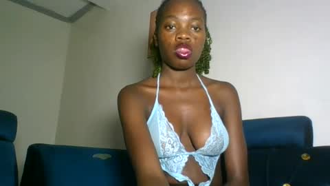 Snapshot of cutie_plush chatting on 07/23/26, 07:12 cutieplush online show from 07/23/26, 07:12