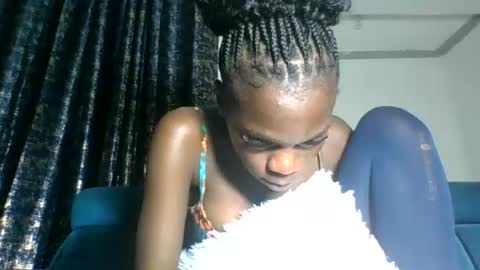 Snapshot of cutie_plush chatting on 07/28/26, 07:26 cutieplush online show from 07/28/26, 07:26