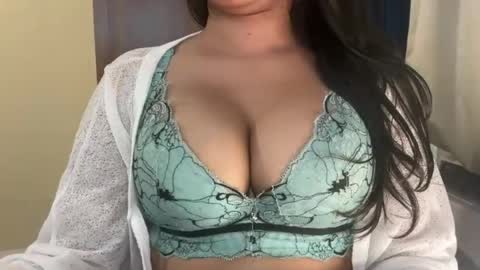Snapshot of cutie_ruhi chatting on 07/22/26, 05:21 Ruhii online show from 07/22/26, 05:21