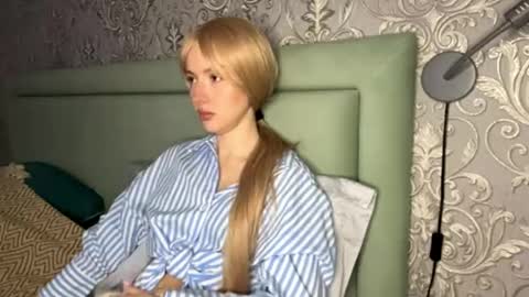 Vanessa online show from 04/19/26, 04:39